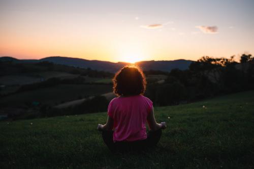 Transzcendentális Meditáció és Spirituális Fejlődés: Az Belső Utazás Mélyebb Értelme
